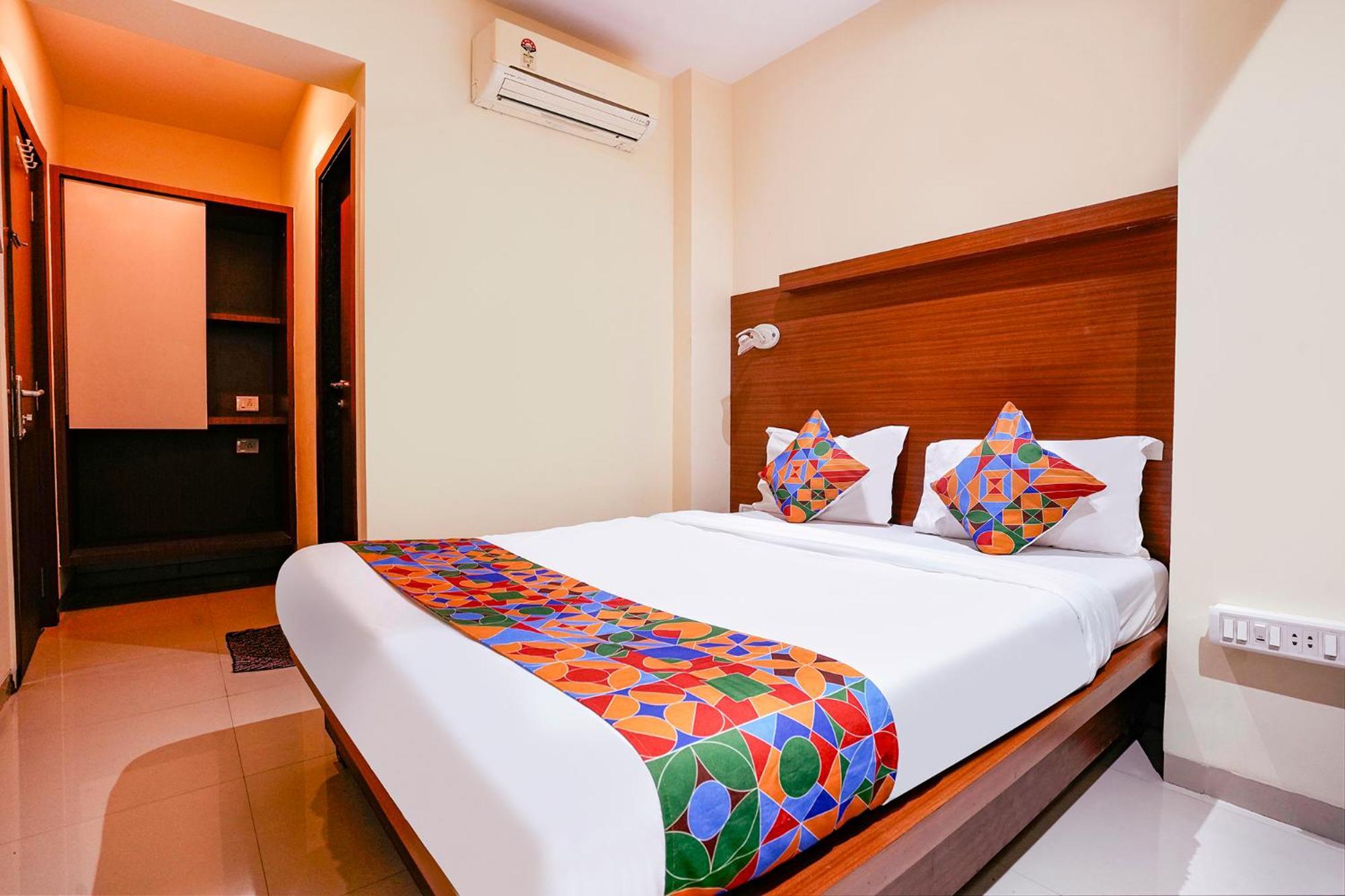 Fabhotel Everest Vashi Exterior photo