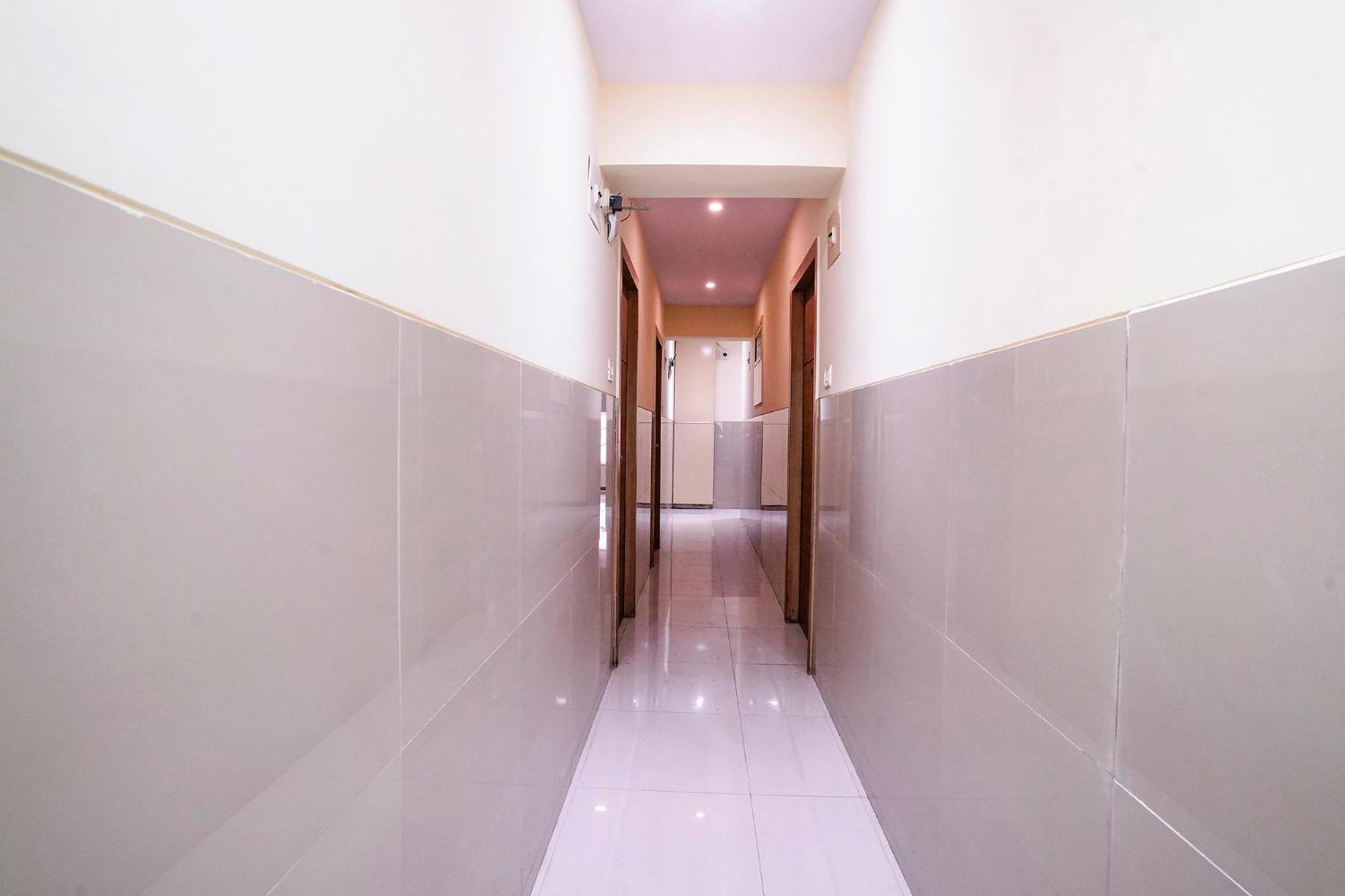 Fabhotel Everest Vashi Exterior photo